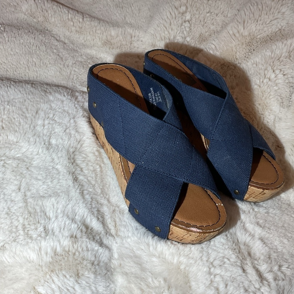 Crown Vintage Wedge Sandal